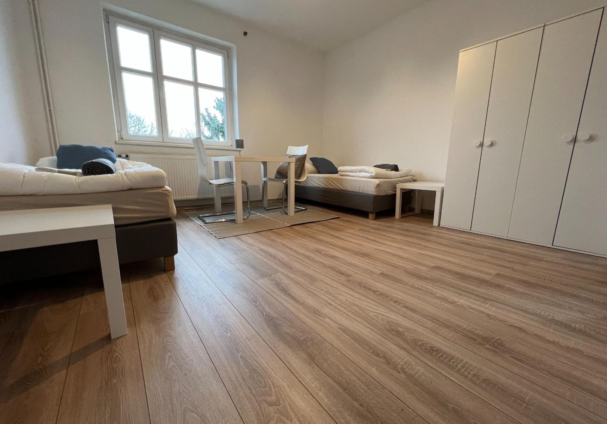 Gpz Monteurzimmer Unterkunft Moebliertes Zimmer Pension زيوثين المظهر الخارجي الصورة