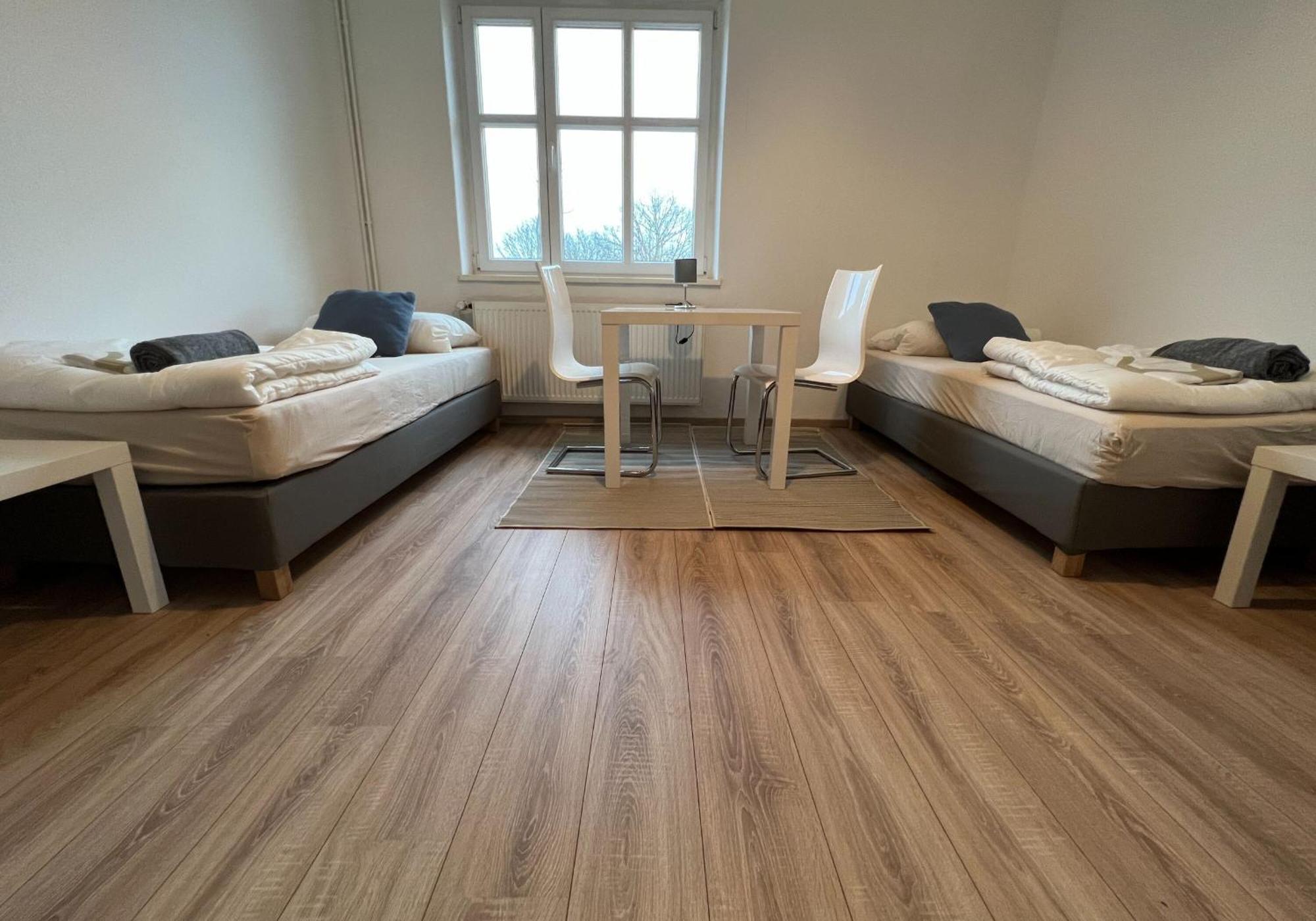 Gpz Monteurzimmer Unterkunft Moebliertes Zimmer Pension زيوثين المظهر الخارجي الصورة